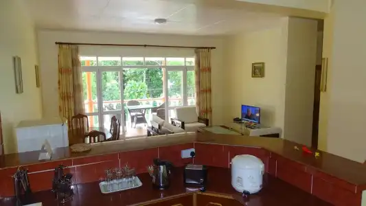 Reef Holiday Apartments - 69