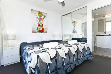 Surf Regency Apartments - 103
