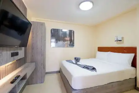 Square One Patong - 83