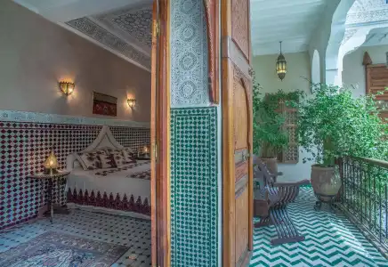 Riad Laurence Olivier - 24