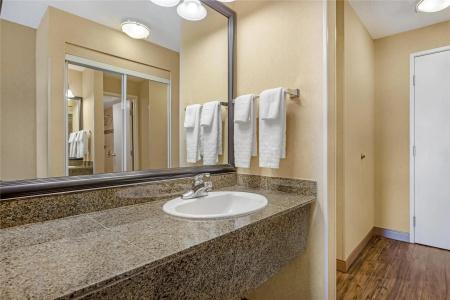 Best Western Plus Ocean View Resort - 43