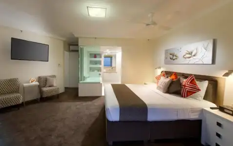 2nd Avenue Beachside Apartments - 182