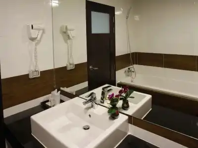 Orchid Resortel - 90