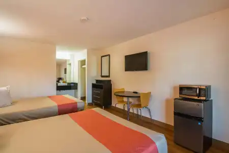 Motel 6 Savannah, GA - Midtown - 19