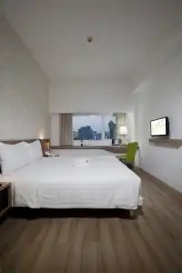 Whiz Cikini Jakarta - 52