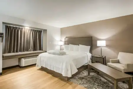 Red Roof Inn PLUS+ & Suites Savannah - I-95 - 20