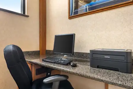 Best Western Plus Silver Saddle Inn - 2
