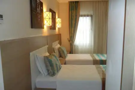 Costa Asmin - 6