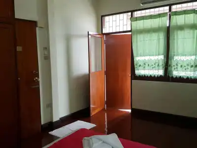 Emmanuel Guesthouse - 4