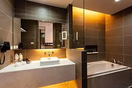 Hyatt Place Bangkok Sukhumvit 1 - 67