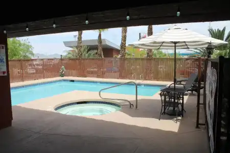 Sunrise Inn - 40
