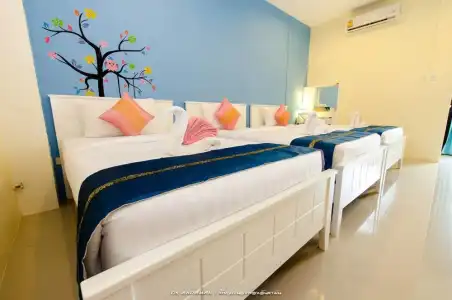 Petch Ranong at Town - 23