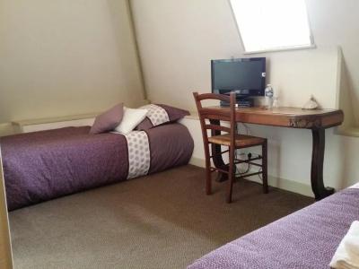 Le Castel Guesthouse - 18