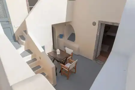 Lotza Studios - 192