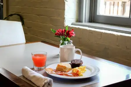 Olde Harbour Inn, Historic Inns of Savannah. - 10