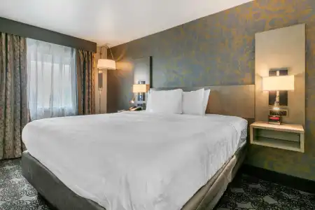 Clarion Inn Murfreesboro Old Fort Pkwy - 4