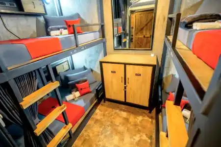 Episode 11 Hostel Sukhumvit - 34