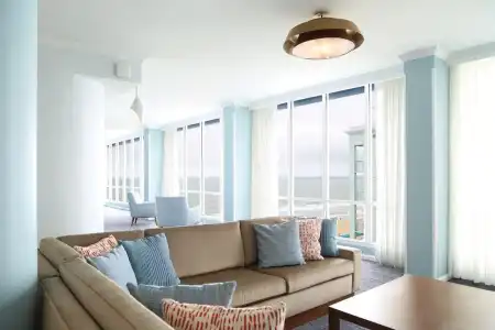 DoubleTree by Hilton Ocean City Oceanfront - 222