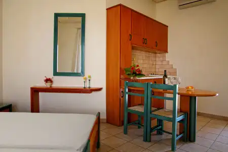 Papadakis Apartments - 4
