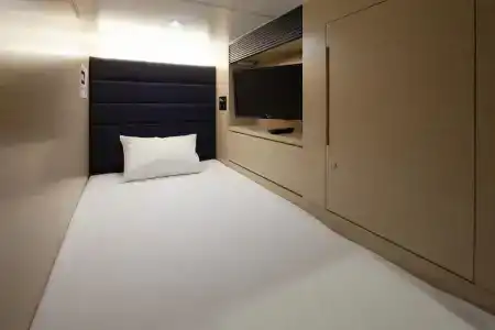 Y's Cabin Osaka Namba - 16