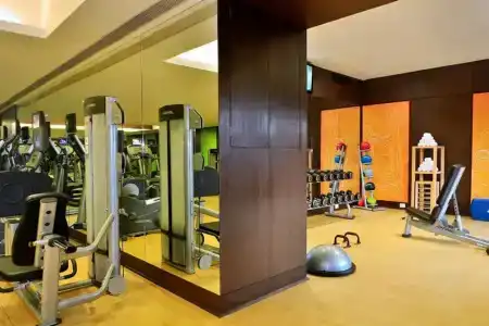 Courtyard by Marriott Mumbai International Airport - 11