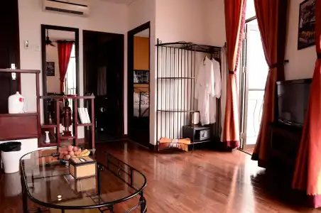 Nam Bo Boutique - 3