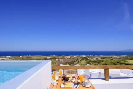 Este Luxury Suites - 43