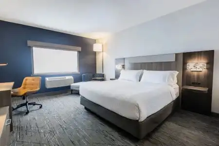 Holiday Inn Express & Suites Calgary S-Macleod Trail S by IHG - 35