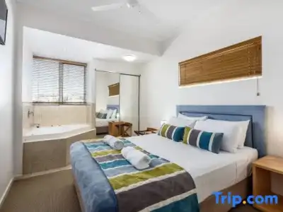 Rolling Surf Resort - 54