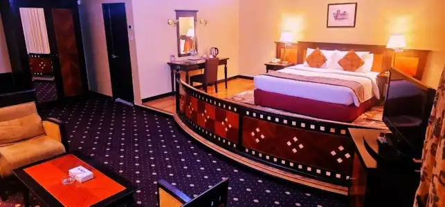Rolla Suites - 3