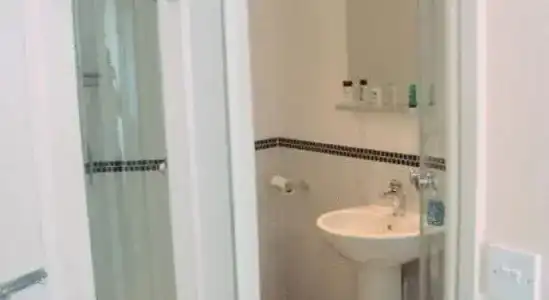 Grand Pier Guest House - 8