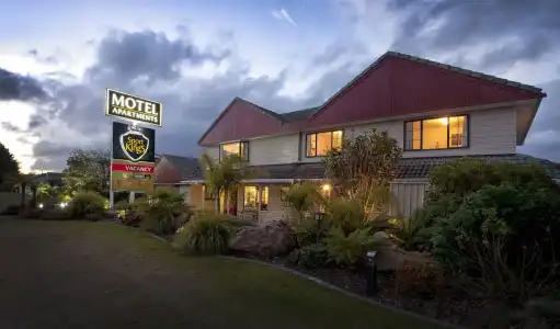 Sport of Kings Motel - 34