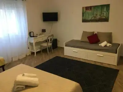City Garden Guest House - 30