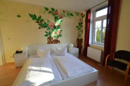 Gästehaus Villa Seraphinum - 35
