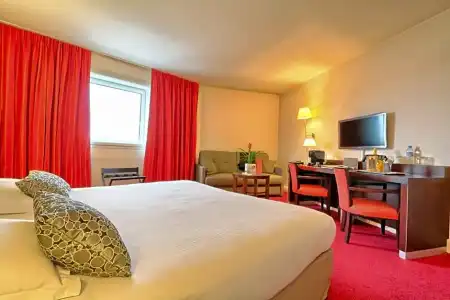 Golden Tulip CDG Airport Roissy - 55