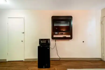 Motel 6 Montgomery - 17