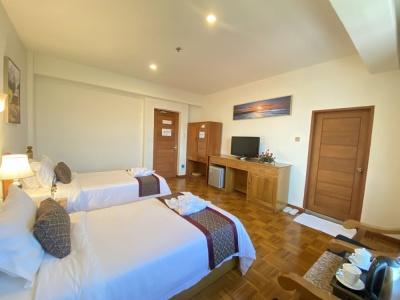E-Outfitting Golden Country - 11