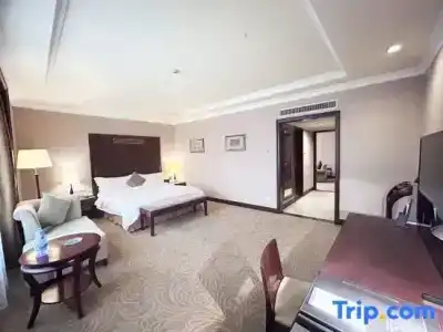 Royal Marina Plaza - 98