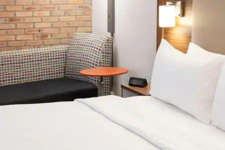 Holiday Inn Express San Antonio-Airport by IHG - 51
