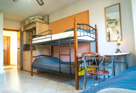 Arabas — Hostel - 25