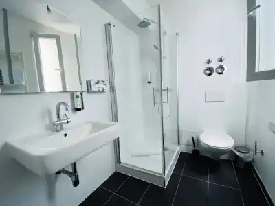 Victoria Apartments - 6