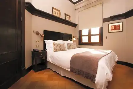 Boutique Castillo Rojo - 38
