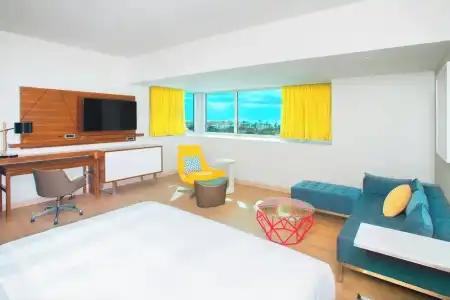 Courtyard by Marriott Santa Monica - 60