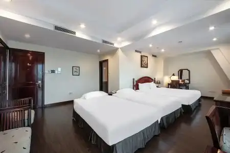 A25 Premium - 15 Tran Quoc Toan - 65