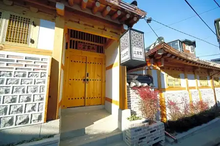 Hanok 24 Guesthouse Gyeongbokgung - 69
