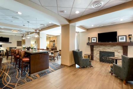 Hampton Inn Charlotte-Uptown - 28