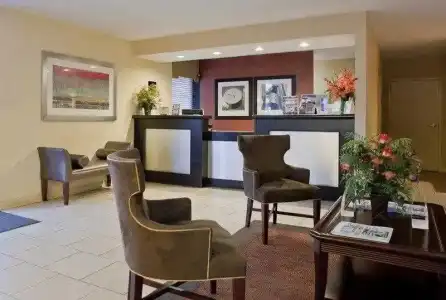 Quality Inn - 8