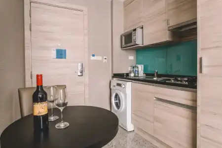 Adelphi Suites Bangkok - 61