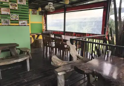 OYO 75304 Riverside Guesthouse - 23