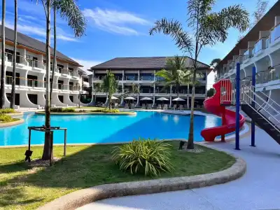 Amora Beach Resort Phuket - 14
